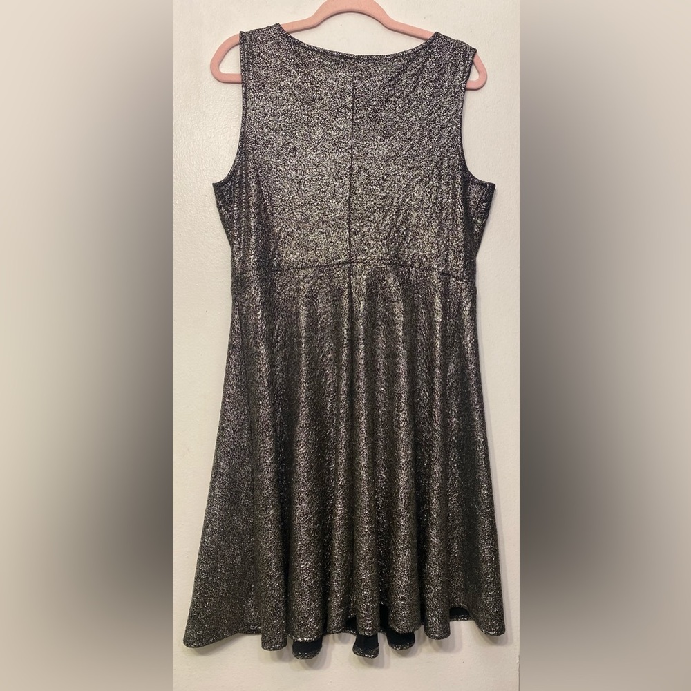 Torrid 0 Silver‎ Metallic Foil Textured Skater Sleeveless Party Dress Womens XL - Picture 6 of 9